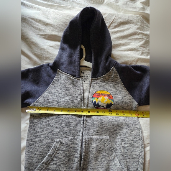 Yellowstone National Park zip up hoodie - Picture 9 of 9